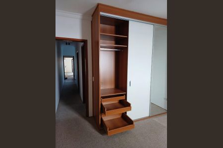 Casa à venda com 160m², 3 quartos e 4 vagasQuarto