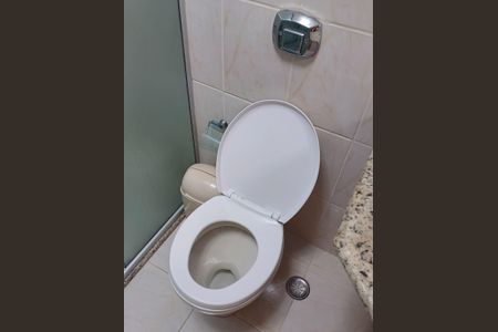 Casa à venda com 160m², 3 quartos e 4 vagasBanheiro