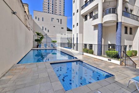 Apartamento à venda com 126m², 3 quartos e 2 vagas Apartamento à venda com 126m², 3 quartos e 2 vagasÁrea comum - Piscina
