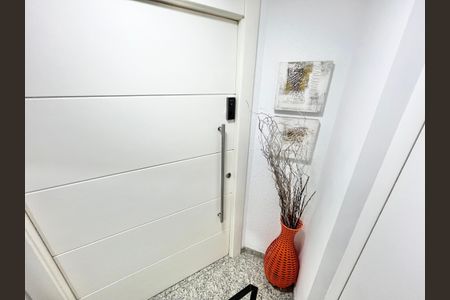 Apartamento à venda com 126m², 3 quartos e 2 vagas Apartamento à venda com 126m², 3 quartos e 2 vagasHall de entrada do apartamento