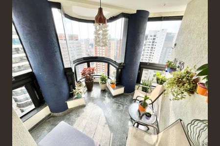 Apartamento à venda com 126m², 3 quartos e 2 vagas Apartamento à venda com 126m², 3 quartos e 2 vagasVaranda da Sala