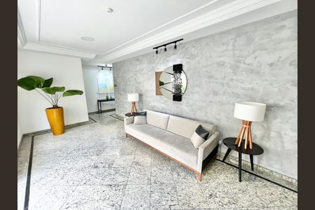 Apartamento à venda com 126m², 3 quartos e 2 vagas Apartamento à venda com 126m², 3 quartos e 2 vagasHall de entrada