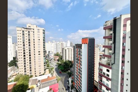 Apartamento à venda com 126m², 3 quartos e 2 vagas Apartamento à venda com 126m², 3 quartos e 2 vagasQuarto 1 - Suíte Varanda