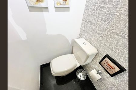 Apartamento à venda com 126m², 3 quartos e 2 vagas Apartamento à venda com 126m², 3 quartos e 2 vagasLavabo