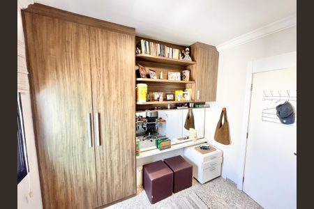 Apartamento à venda com 126m², 3 quartos e 2 vagas Apartamento à venda com 126m², 3 quartos e 2 vagasQuarto 2 / Escritório