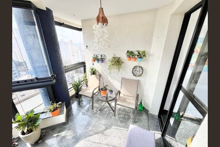 Apartamento à venda com 126m², 3 quartos e 2 vagas Apartamento à venda com 126m², 3 quartos e 2 vagasVaranda da Sala