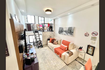 Apartamento à venda com 126m², 3 quartos e 2 vagas Apartamento à venda com 126m², 3 quartos e 2 vagasSala