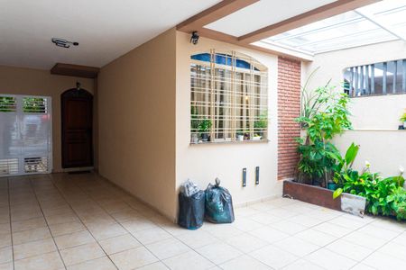 Garagem de casa à venda com 3 quartos, 180m² em Planalto Paulista, São Paulo
