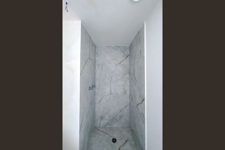 Apartamento à venda com 75m², 2 quartos e 1 vagaBanheiro da Suíte