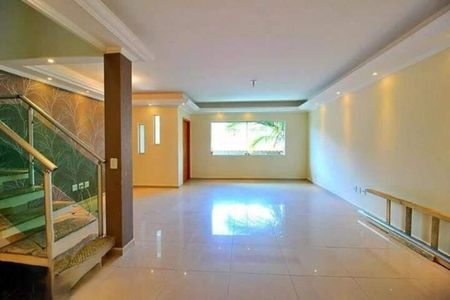 Sala de apartamento para alugar com 2 quartos, 175m² em Parque Gerassi, Santo André