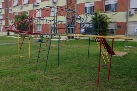 Apartamento para alugar com 75m², 2 quartos e 2 vagasÁrea comum - Playground