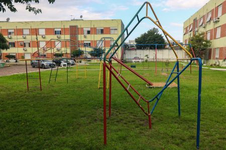 Apartamento para alugar com 75m², 2 quartos e 2 vagasÁrea comum - Playground