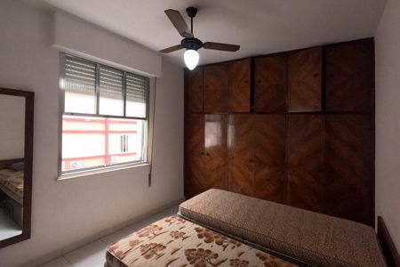 Quarto 1 de apartamento para alugar com 1 quarto, 64m² em Gonzaga, Santos