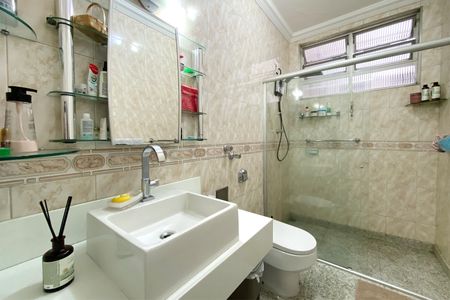 Apartamento para alugar com 130m², 3 quartos e sem vagaBanheiro