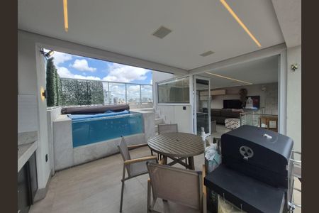 Apartamento à venda com 176m², 3 quartos e 3 vagas