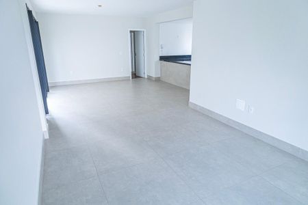 Apartamento à venda com 266m², 4 quartos e 3 vagasSala