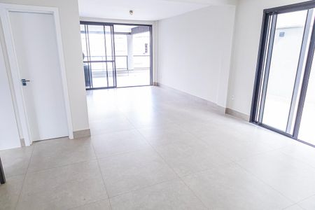 Apartamento à venda com 266m², 4 quartos e 3 vagasSala