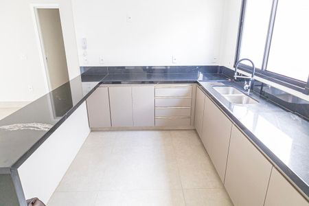 Apartamento à venda com 266m², 4 quartos e 3 vagasCozinha