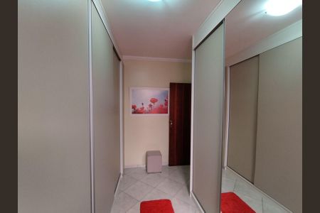 Quarto de casa à venda com 3 quartos, 175m² em Bandeiras, Osasco