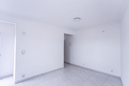 Sala, cozinha e área de serviço de apartamento para alugar com 1 quarto, 26m² em Vila dos Remedios, São Paulo
