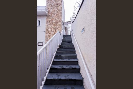 Apartamento para alugar com 26m², 1 quarto e sem vaga Apartamento para alugar com 26m², 1 quarto e sem vagaEscada