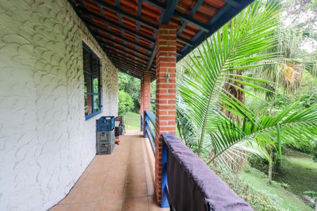 Casa de condomínio à venda com 300m², 3 quartos e sem vaga Casa de condomínio à venda com 300m², 3 quartos e sem vagaVaranda
