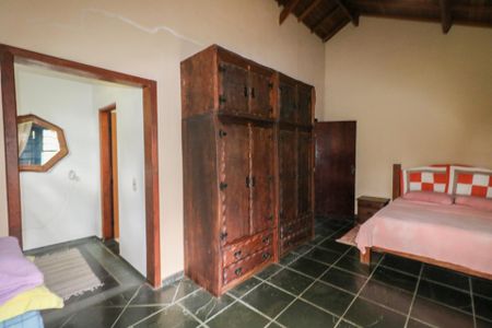 Casa de condomínio à venda com 300m², 3 quartos e sem vaga Casa de condomínio à venda com 300m², 3 quartos e sem vagaSuíte