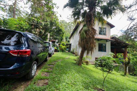Casa de condomínio à venda com 300m², 3 quartos e sem vaga Casa de condomínio à venda com 300m², 3 quartos e sem vagaQuintal