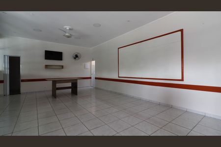 Apartamento para alugar com 57m², 2 quartos e 1 vaga Apartamento para alugar com 57m², 2 quartos e 1 vagaÁrea comum - Salão de festas