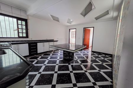 Casa para alugar com 260m², 5 quartos e 2 vagasCozinha