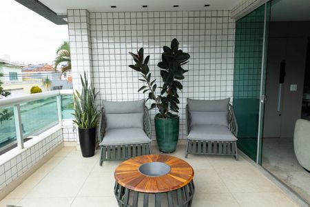 Apartamento para alugar com 284m², 4 quartos e 4 vagasVaranda