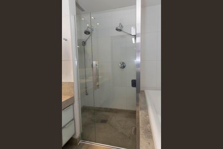 Apartamento para alugar com 284m², 4 quartos e 4 vagasBanheiro