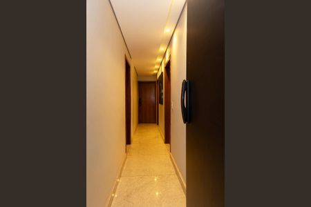 Apartamento para alugar com 284m², 4 quartos e 4 vagasCorredor