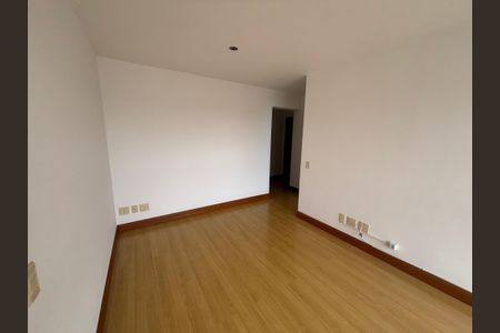 Sala de apartamento à venda com 2 quartos, 50m² em Boa Vista, Porto Alegre
