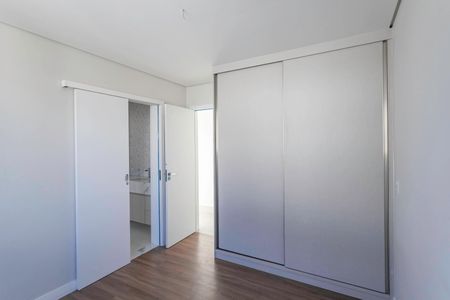 Apartamento à venda com 264m², 4 quartos e 3 vagasSuíte 2