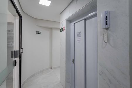 Apartamento à venda com 264m², 4 quartos e 3 vagasHall social