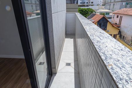 Apartamento à venda com 264m², 4 quartos e 3 vagasVaranda