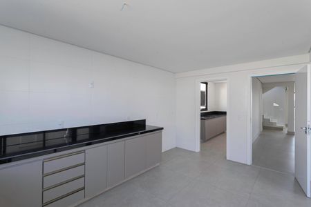 Apartamento à venda com 264m², 4 quartos e 3 vagasCozinha
