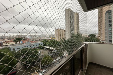 Apartamento para alugar com 253m², 5 quartos e 3 vagasVaranda