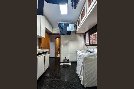 Apartamento para alugar com 253m², 5 quartos e 3 vagasÁrea de Serviço