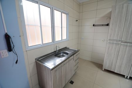 Casa de condomínio à venda com 84m², 2 quartos e 2 vagasCozinha