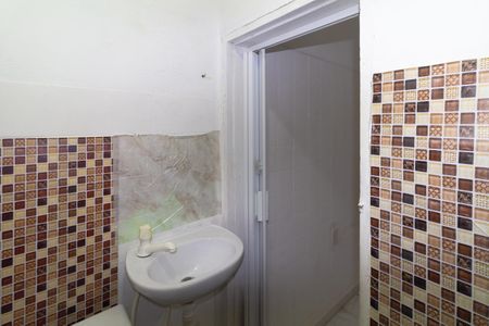 Banheiro de casa para alugar com 1 quarto, 75m² em Vila Alpina, São Paulo