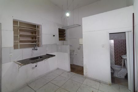 Cozinha de casa para alugar com 1 quarto, 75m² em Vila Alpina, São Paulo