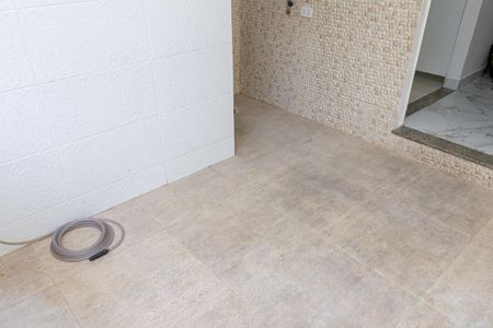 Casa para alugar com 55m², 2 quartos e 1 vaga Casa para alugar com 55m², 2 quartos e 1 vagaVaranda