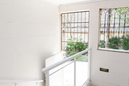 Casa para alugar com 55m², 2 quartos e 1 vaga Casa para alugar com 55m², 2 quartos e 1 vagaVaranda