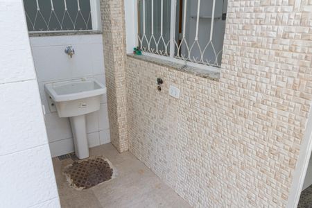 Casa para alugar com 55m², 2 quartos e 1 vaga Casa para alugar com 55m², 2 quartos e 1 vagaÁrea de Serviço