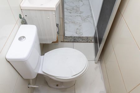 Casa para alugar com 55m², 2 quartos e 1 vaga Casa para alugar com 55m², 2 quartos e 1 vagaBanheiro