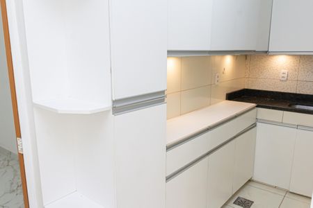 Casa para alugar com 55m², 2 quartos e 1 vaga Casa para alugar com 55m², 2 quartos e 1 vagaCozinha