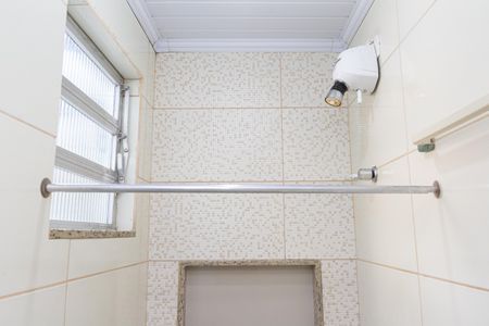 Casa para alugar com 55m², 2 quartos e 1 vaga Casa para alugar com 55m², 2 quartos e 1 vagaBanheiro