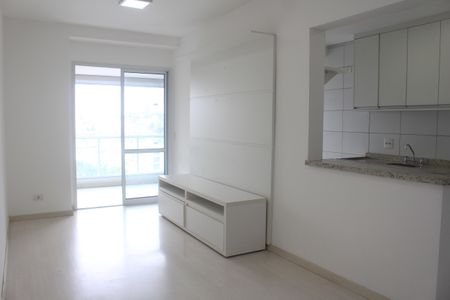 Apartamento para alugar com 75m², 2 quartos e 2 vagasSala